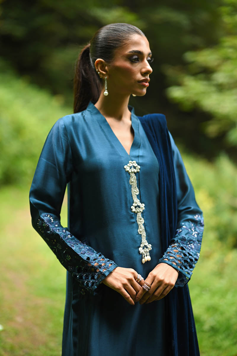 Hue Pret | Farasha Luxury Winter | Mina - Ladies Clothes - Maria Faisal