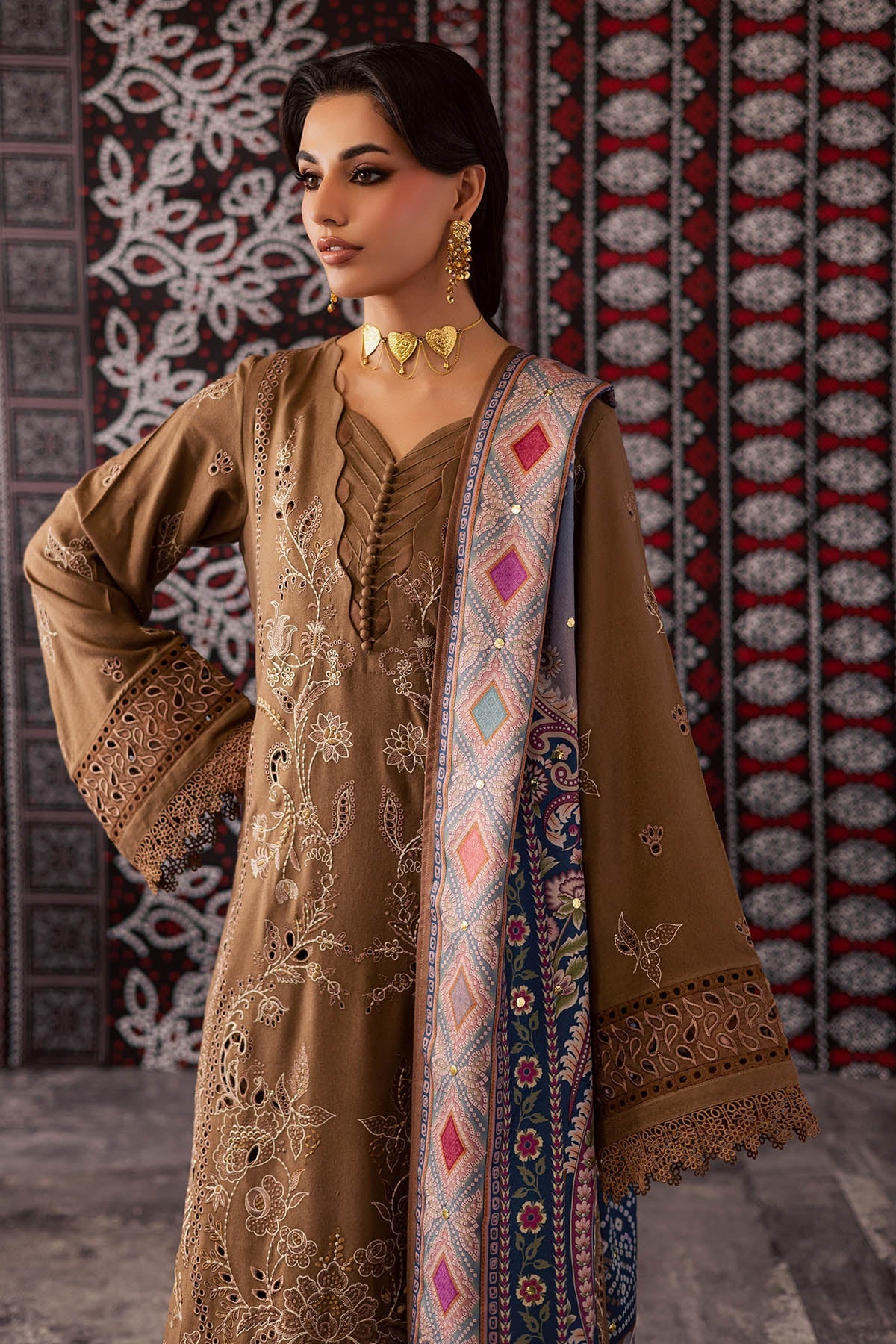 NE-205 – authentic Pakistani dress from the Bazaar Luxe 25 collection for women in the UK