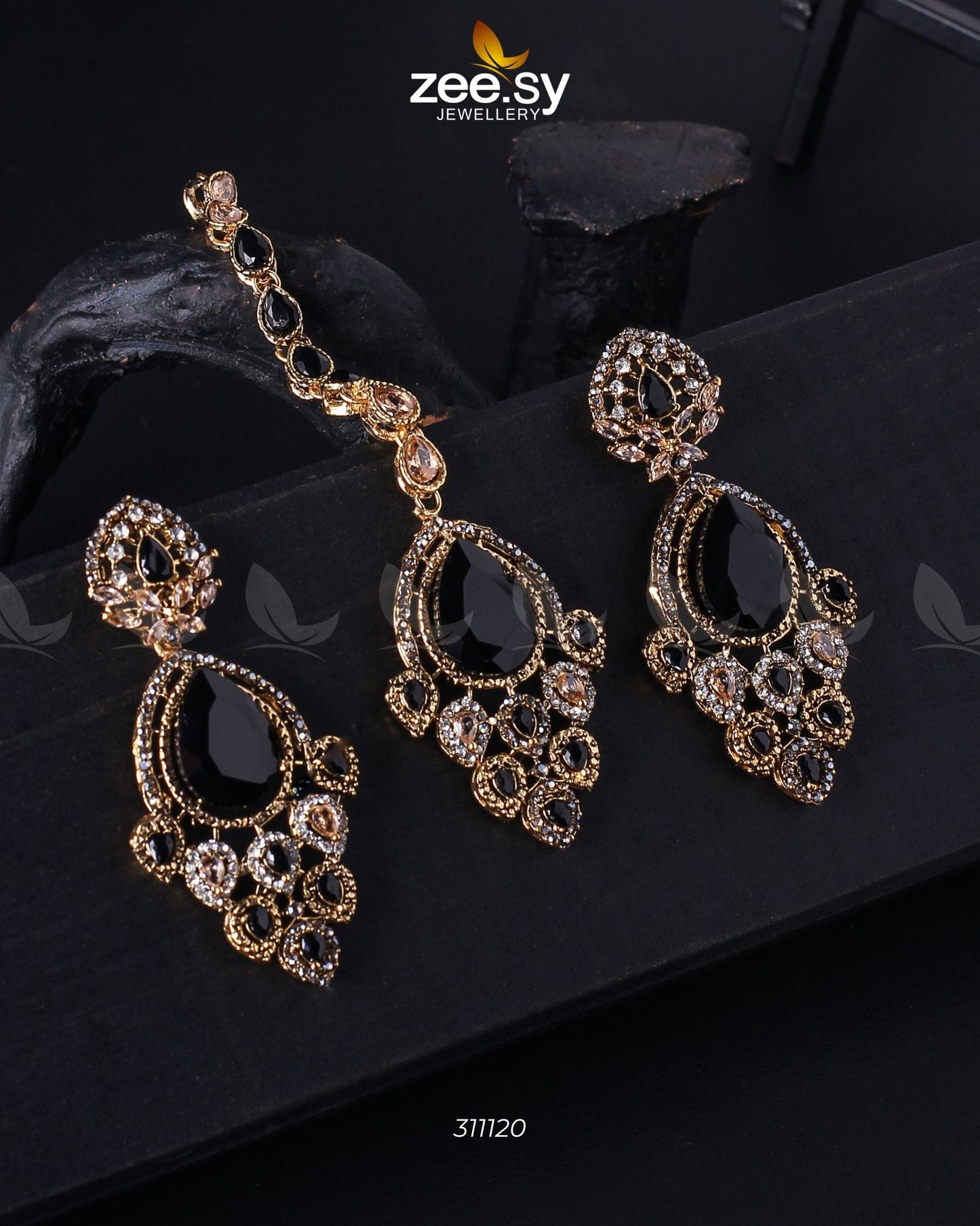 Dangle Earrings - Earrings 