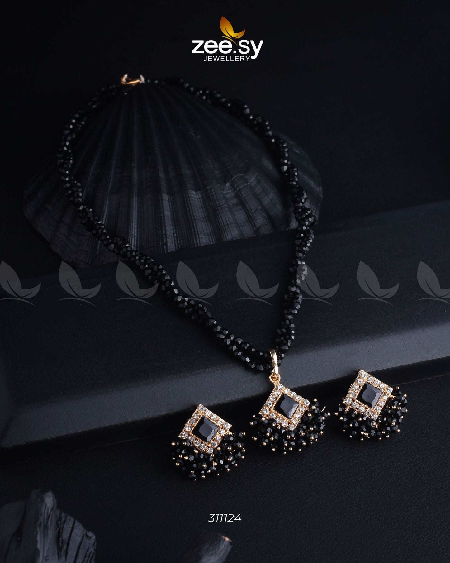 Pendant Necklace - Pendant 