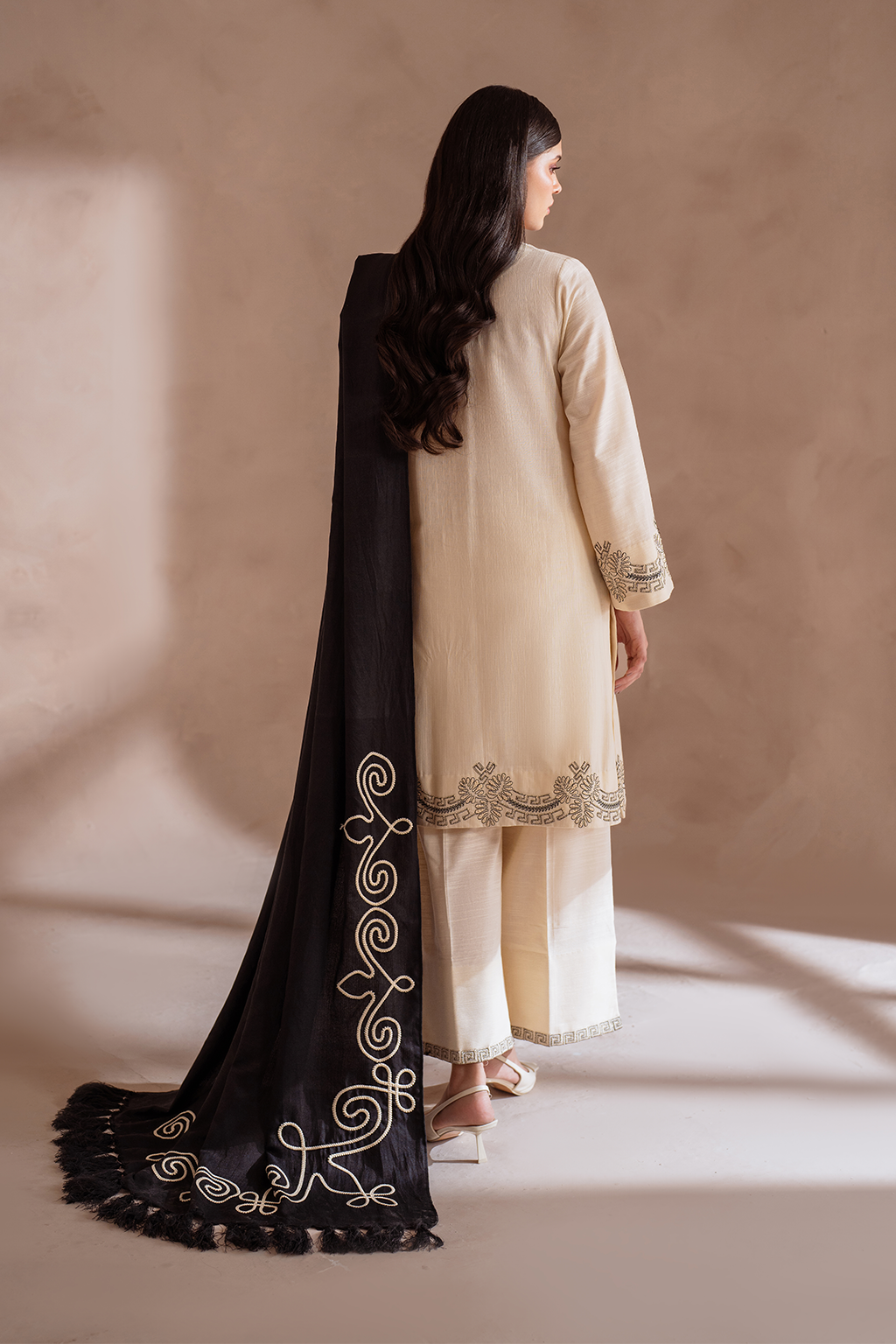 Iznik | Exclusive Winter | UE-361 - Ladies Clothes - Maria Faisal