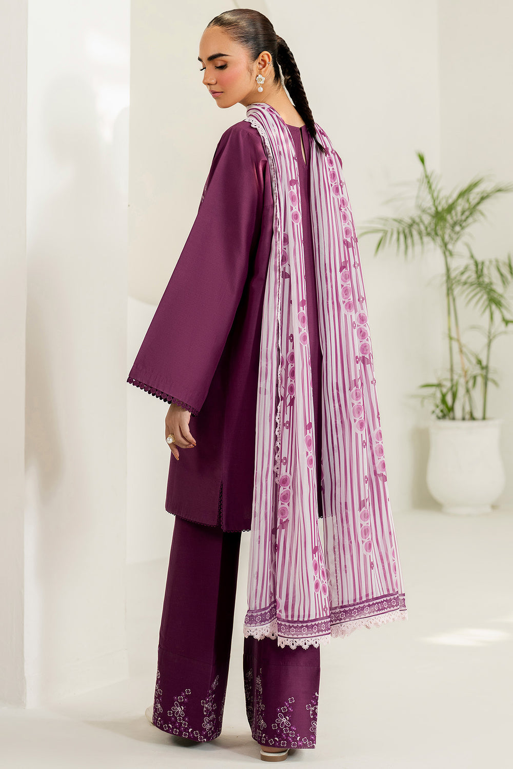 Farasha | Thread Lines Embroidered | Mauve Eclips - Ladies Clothes - Maria Faisal