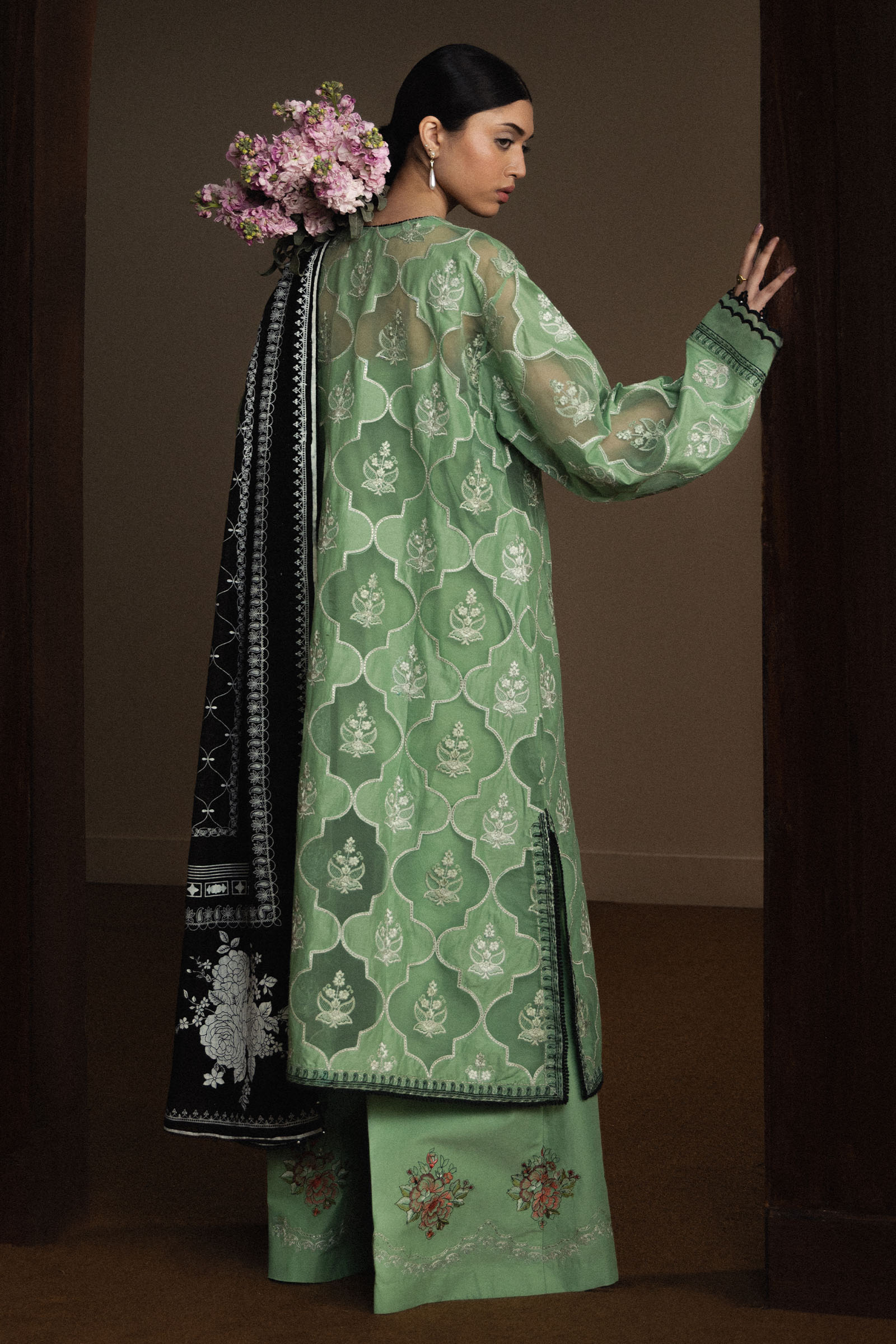  Model Wearing Pistachio Pima Lawn Long Shirt -  Zara Shahjahan | Satori 2026 | Midoriya-D6 - Ladies Clothes - Maria Faisal