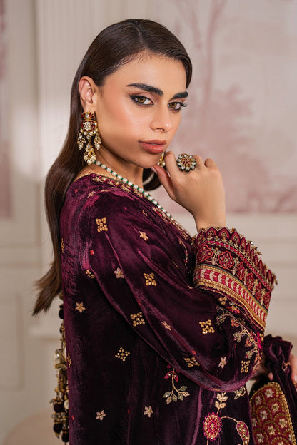 Baroque | Jahanara Luxury Velvet 24 | UF-752 - Designer Dress with Intricate embroidery and embellishments. Shop elegent wedding dress at Maria Faisal.