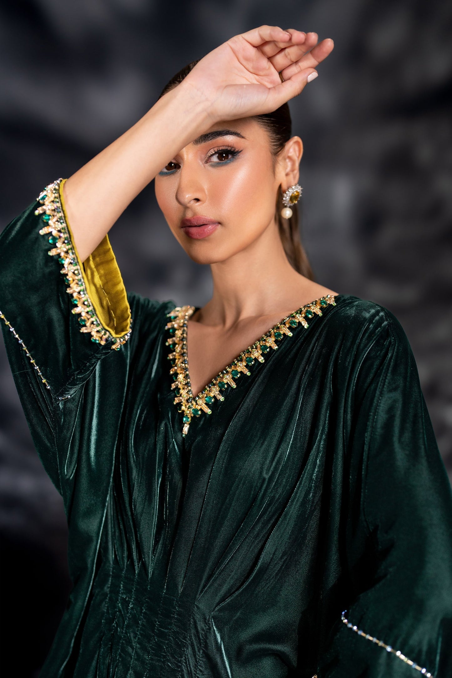 Naqshi | Makhmal 24 | VINNIE - Ladies Clothes - Maria Faisal