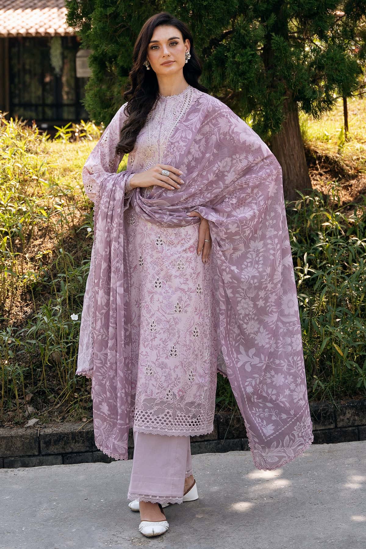 Afrozeh | Damask The Holiday Edit 25 | Lunetta B by Maria Faisal - Registered Vendor of : Afrozeh - type : Ladies Clothes - 100% original wedding dresses