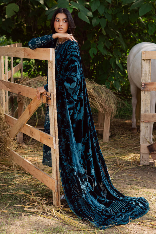 NE-186 – authentic Pakistani dress from the Exclusive Leather Peach collection for women in the UK
