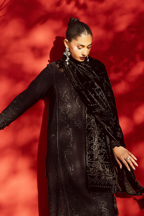 NE-191 – authentic Pakistani dress from the Exclusive Leather Peach collection for women in the UK