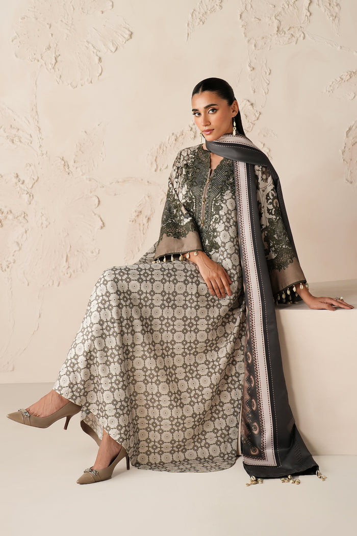 Baroque | Luxury Pret 25 | UF-4302 - Formal Dress - available at Maria Faisal in UK and USA.