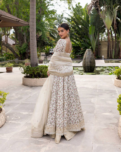 Faiza Saqlain | Zinnia Lawn 25 | Vinika by Maria Faisal - Registered Vendor of : Faiza Saqlain - type : Ladies Clothes - 100% original wedding dresses