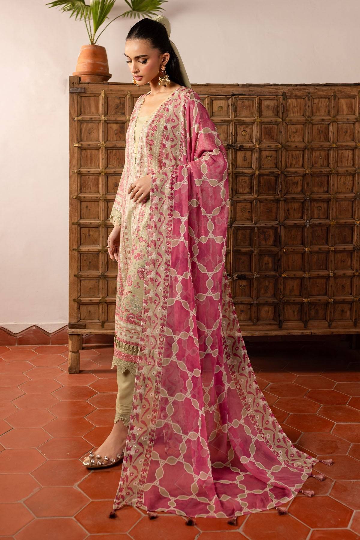 Nureh | Printed lawn 25 | SP-141 by Maria Faisal - Registered Vendor of : Nureh - type : Ladies Clothes - 100% original wedding dresses