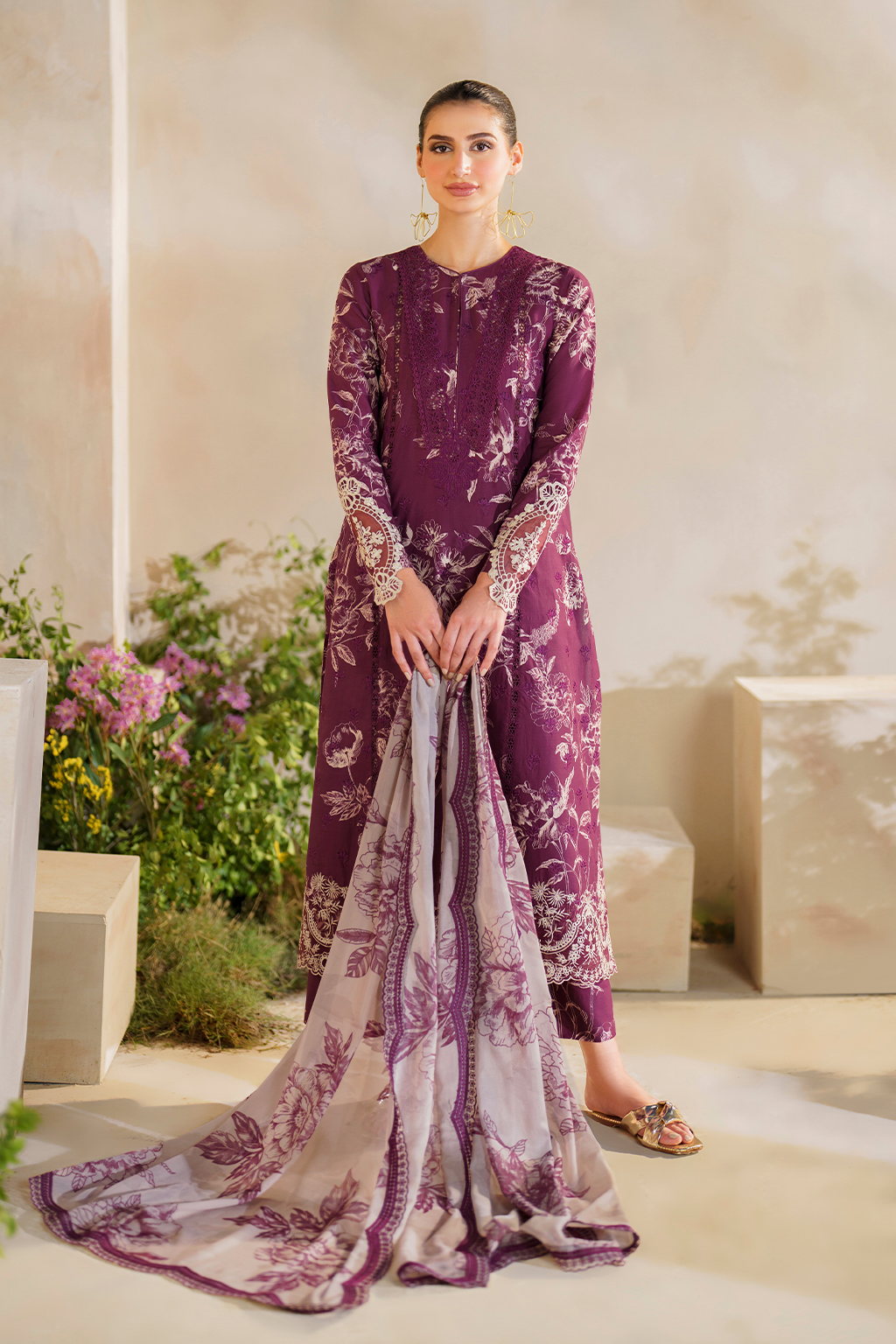 Iznik | Festive lawn 24 | SFL-04 - Designer Dress with Intricate embroidery and embellishments. Shop elegent wedding dress at Maria Faisal.