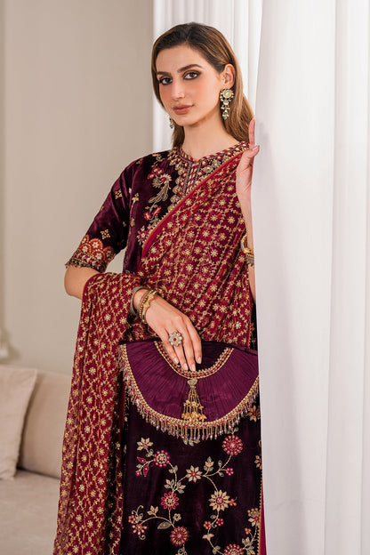 Baroque | Jahanara Luxury Velvet 24 | UF-752 - Designer Dress with Intricate embroidery and embellishments. Shop elegent wedding dress at Maria Faisal.