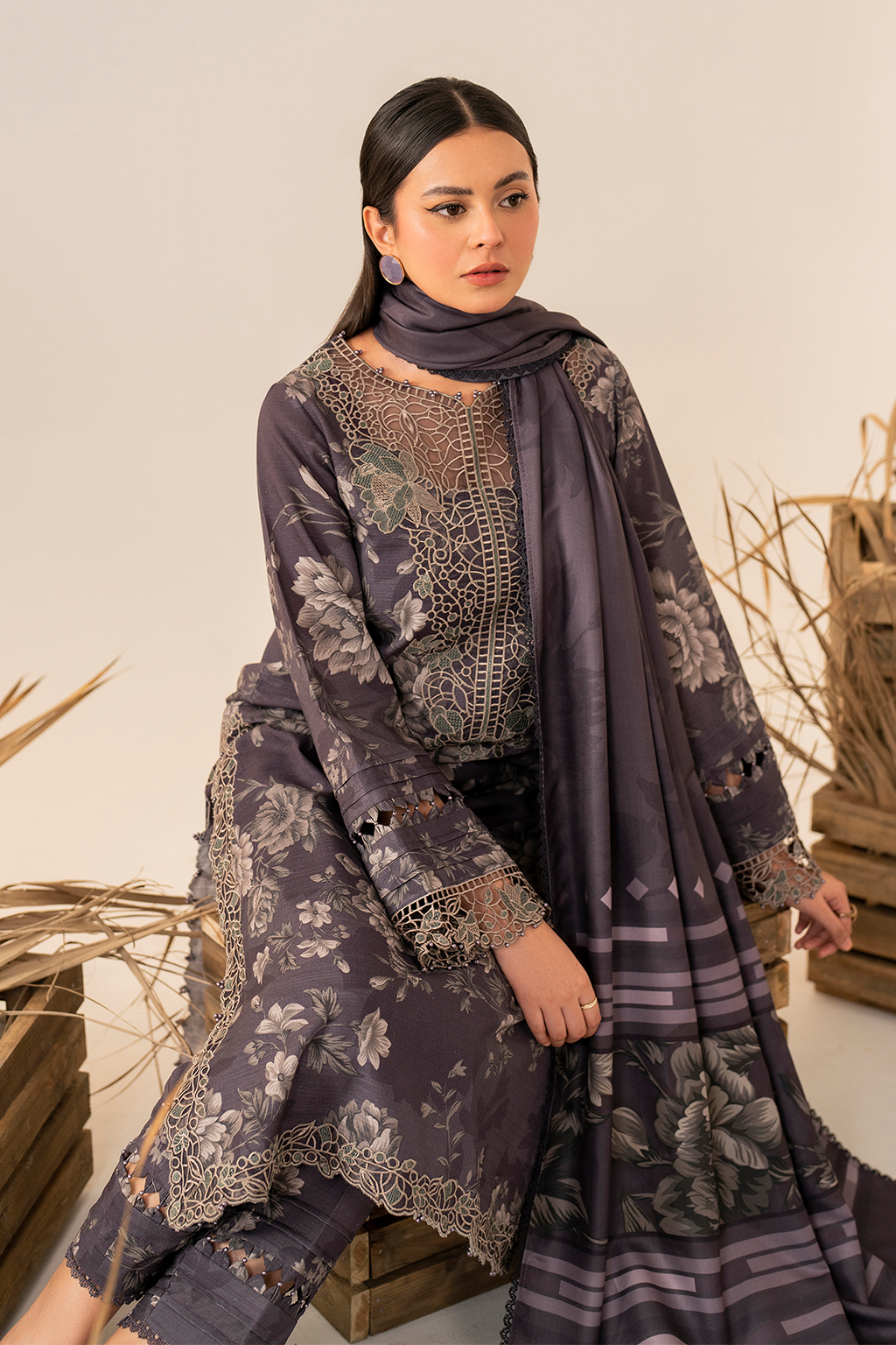 Iznik | Exclusive Winter | UE-349 - Ladies Clothes - Maria Faisal