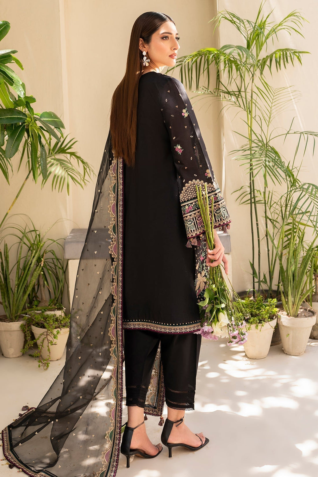 Jazmin | Irish Lawn SS 24 | D4 - Maria Faisal.