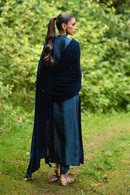 Hue Pret | Farasha Luxury Winter | Mina - Ladies Clothes - Maria Faisal