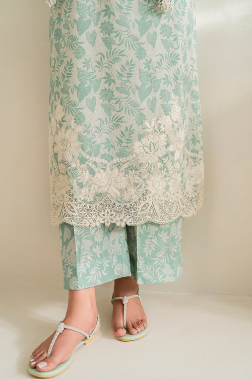 Baroque | Luxury Pret 24 | LAWN UF-677 - Designer Dress with Intricate embroidery and embellishments. Shop elegent wedding dress at Maria Faisal.