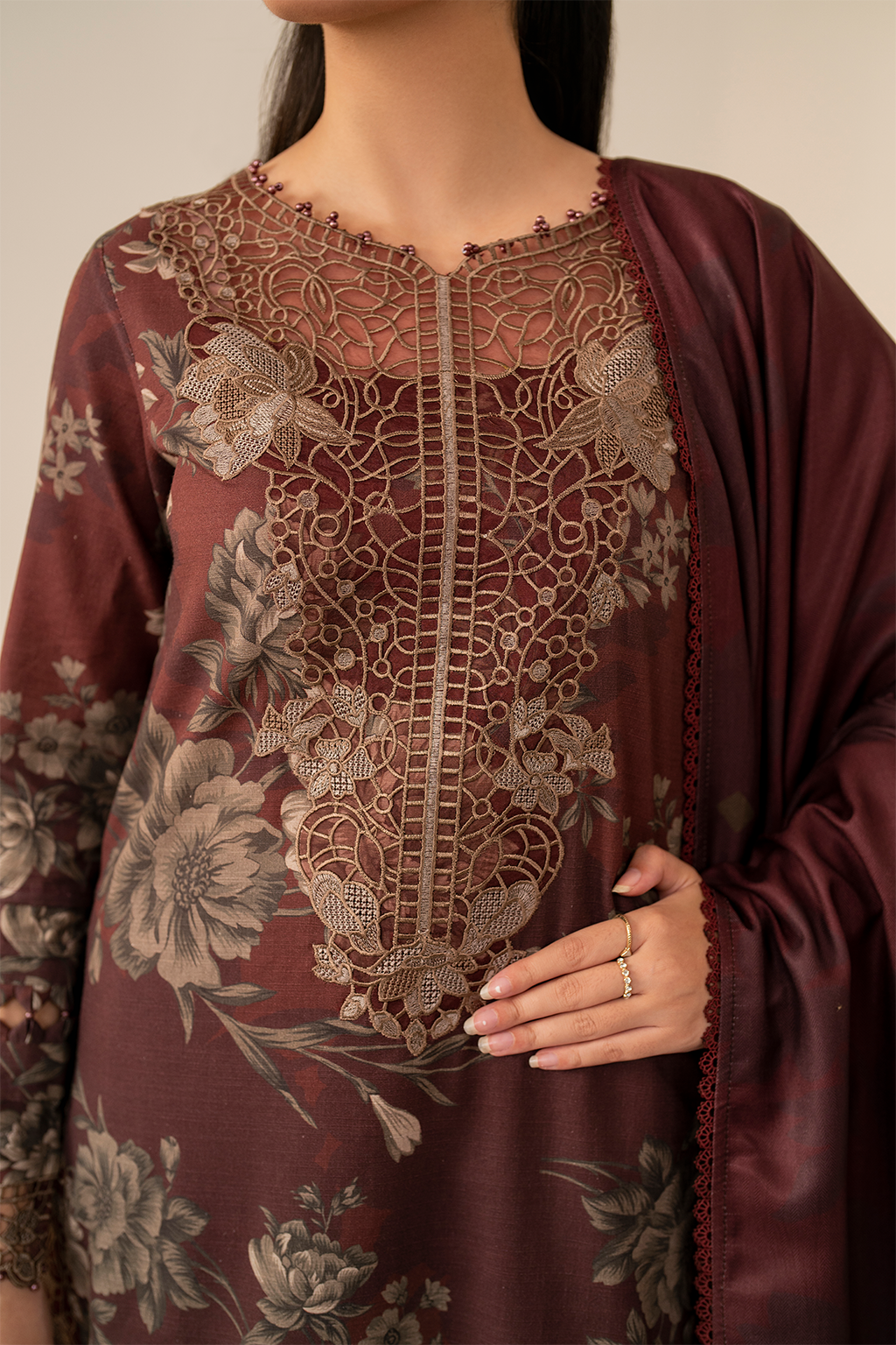Iznik | Exclusive Winter | UE-350 - Ladies Clothes - Maria Faisal