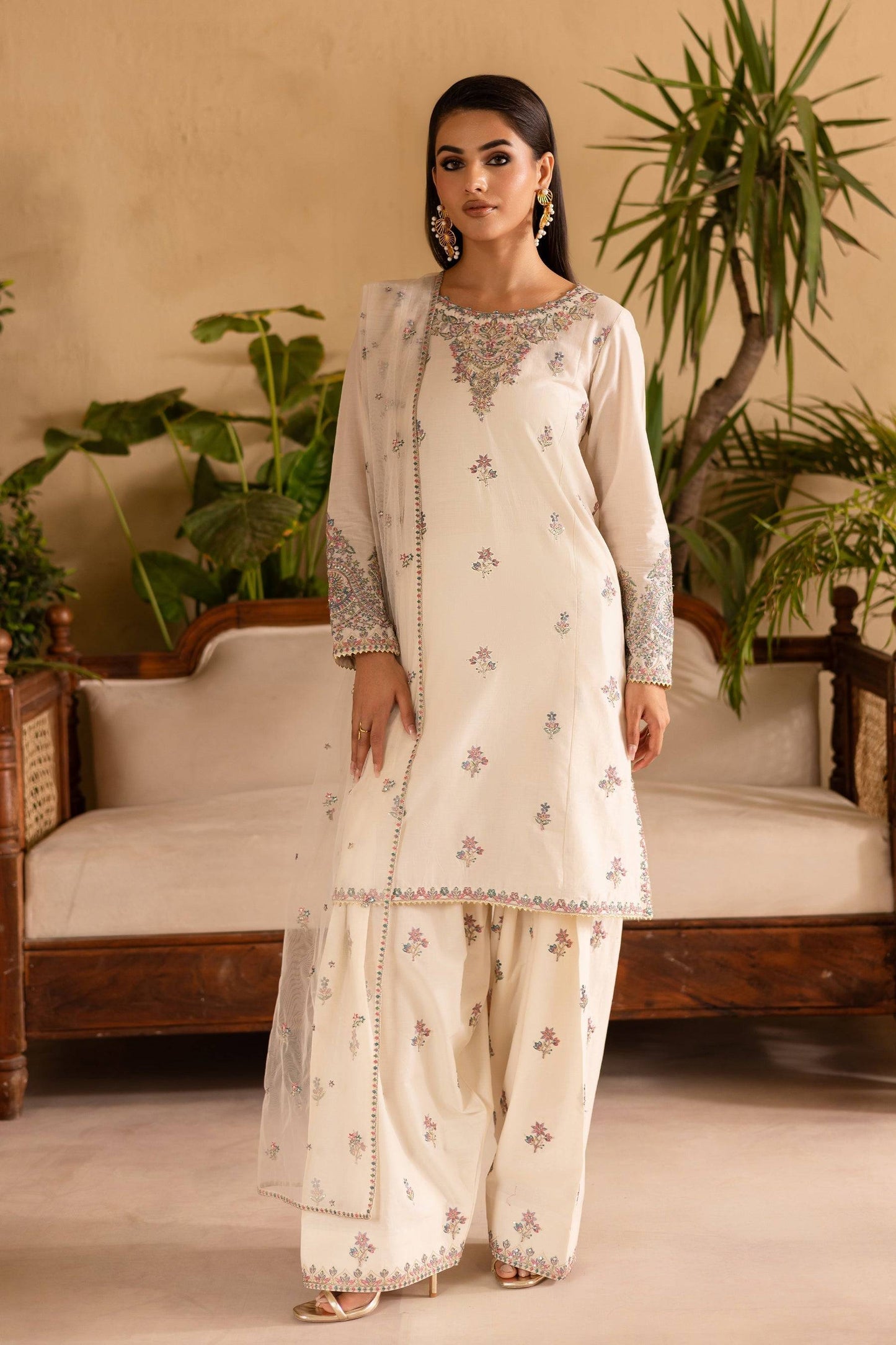 Batik | Nyra Embroidered Summer Solids | White Dove by Maria Faisal - Registered Vendor of : Batik - type : Ladies Clothes - 100% original wedding dresses