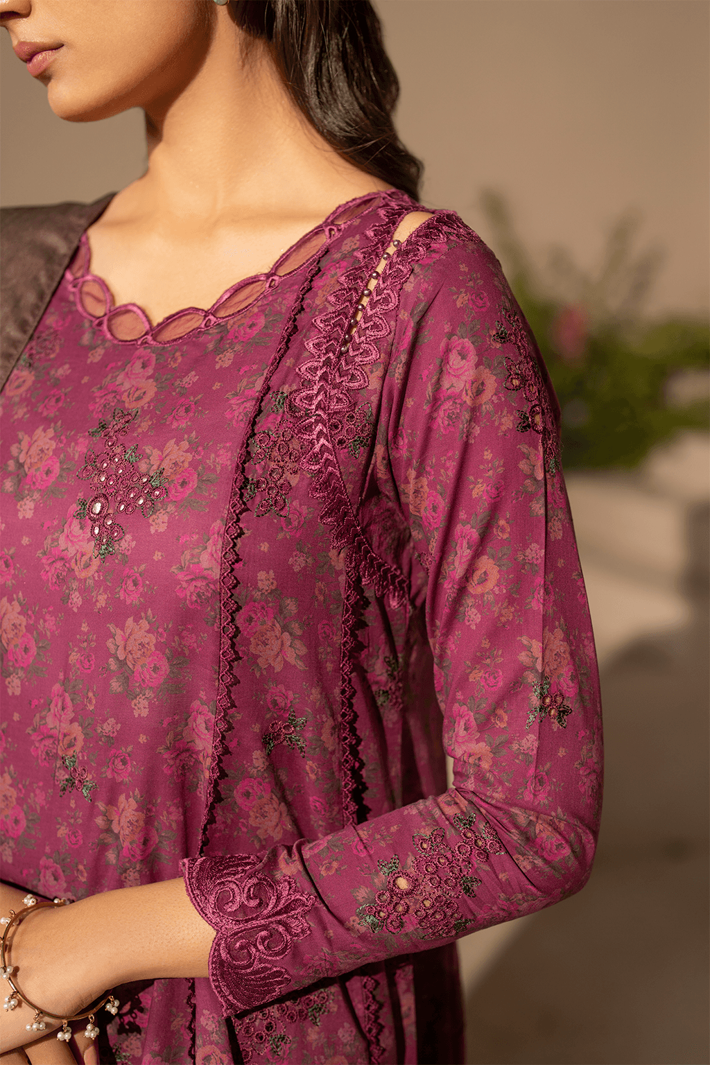 Iznik | Festive Lawn 25 | EFL-09 by Maria Faisal - Registered Vendor of : Iznik - type : Ladies Clothes - 100% original wedding dresses