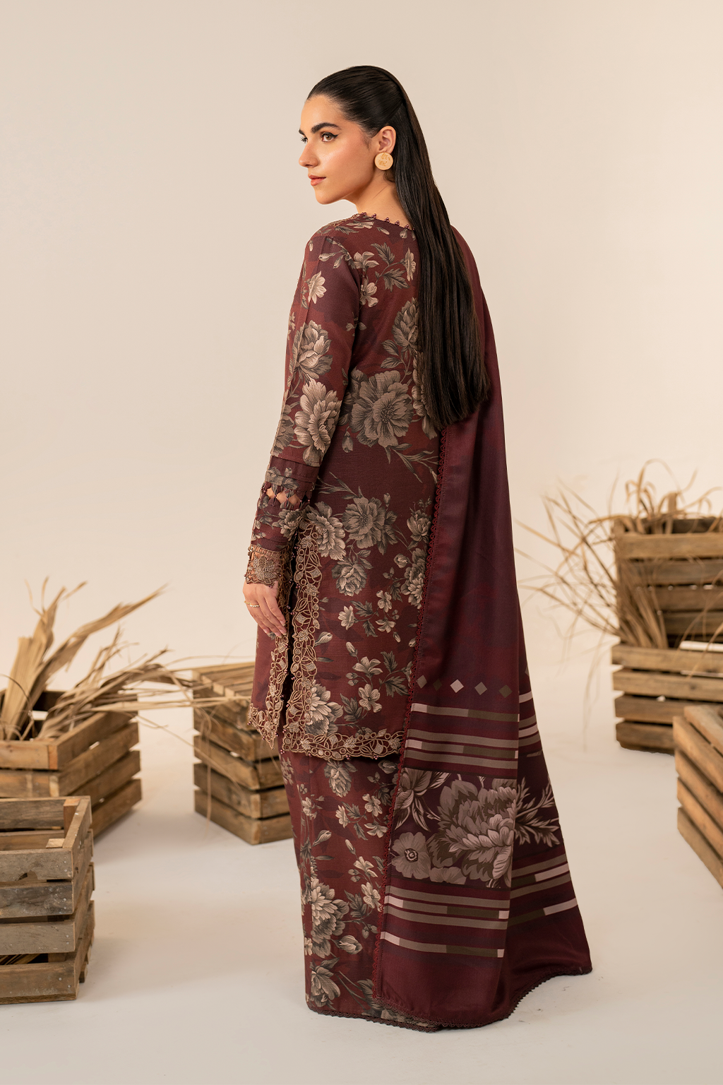 Iznik | Exclusive Winter | UE-350 - Ladies Clothes - Maria Faisal