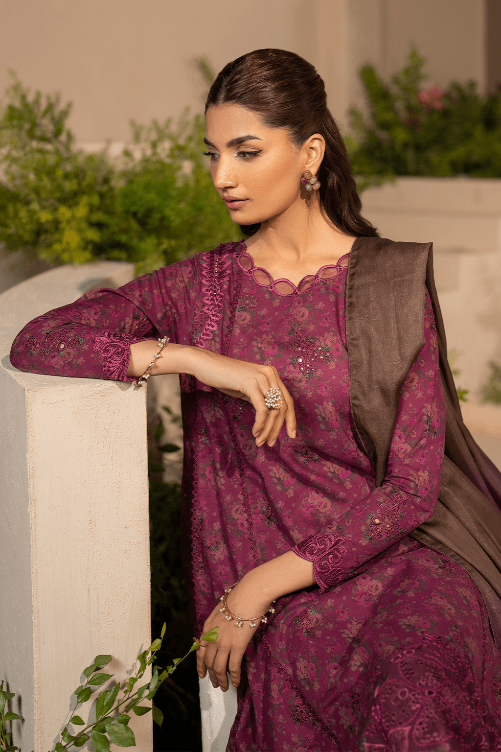 Iznik | Festive Lawn 25 | EFL-09 by Maria Faisal - Registered Vendor of : Iznik - type : Ladies Clothes - 100% original wedding dresses