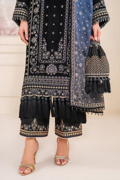 Baroque | Jahanara Luxury Velvet 24 | UF-755 - Designer Dress with Intricate embroidery and embellishments. Shop elegent wedding dress at Maria Faisal.