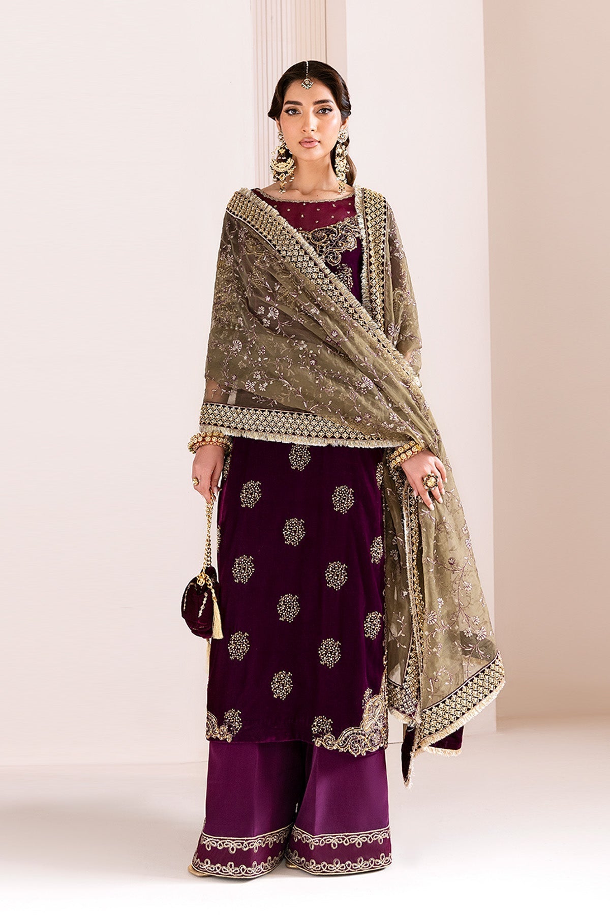 Zarlish – authentic Pakistani dress from the Makhmal Luxury Velvet Edit collection for women in the UK
