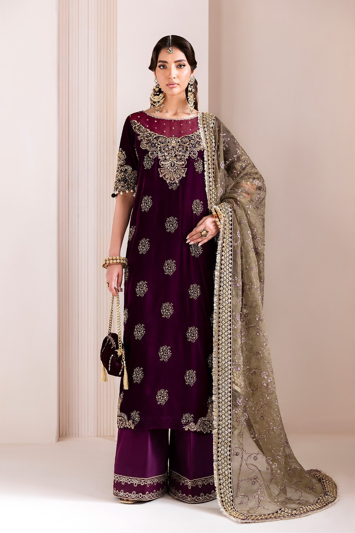 Zarlish – authentic Pakistani dress from the Makhmal Luxury Velvet Edit collection for women in the UK