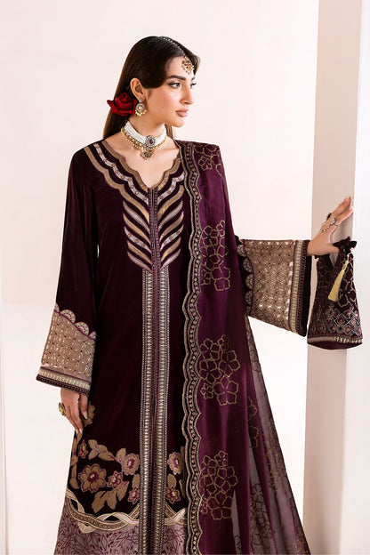 Mehree – authentic Pakistani dress from the Makhmal Luxury Velvet Edit collection for women in the UK