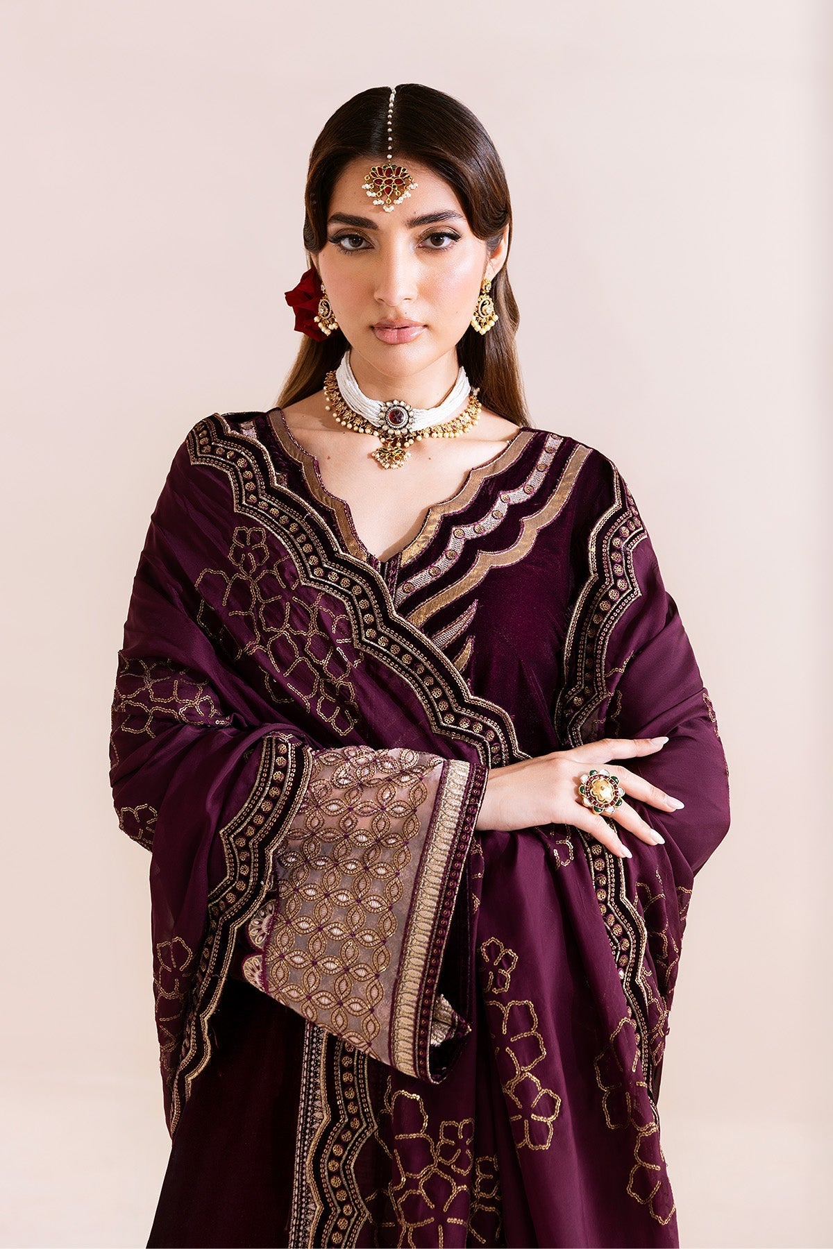 Mehree – authentic Pakistani dress from the Makhmal Luxury Velvet Edit collection for women in the UK
