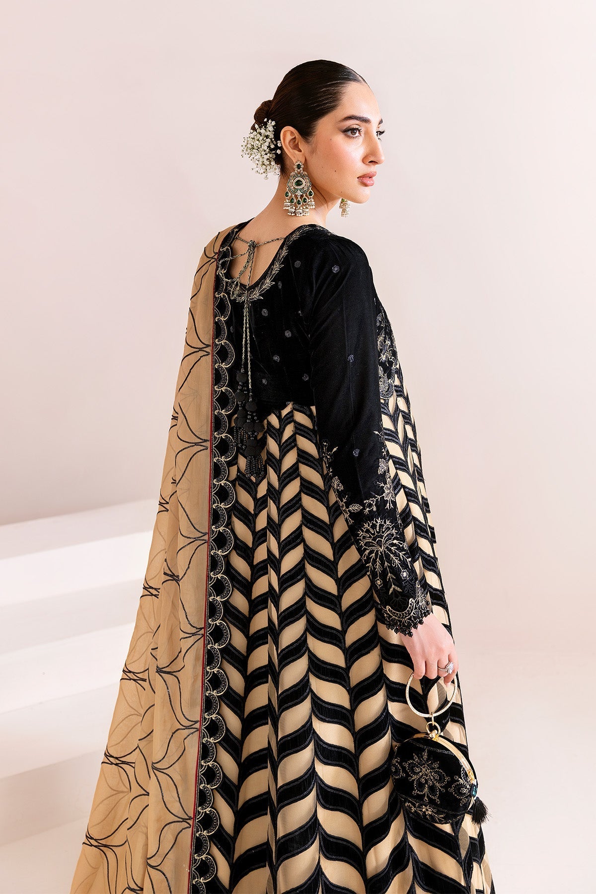 Noor Jahan – authentic Pakistani dress from the Makhmal Luxury Velvet Edit collection for women in the UK