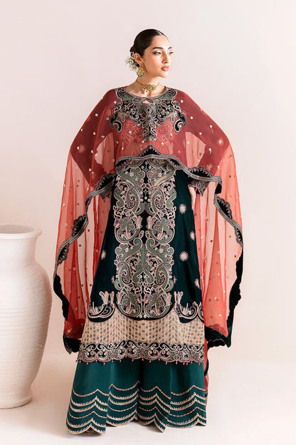 Kiswa – authentic Pakistani dress from the Makhmal Luxury Velvet Edit collection for women in the UK