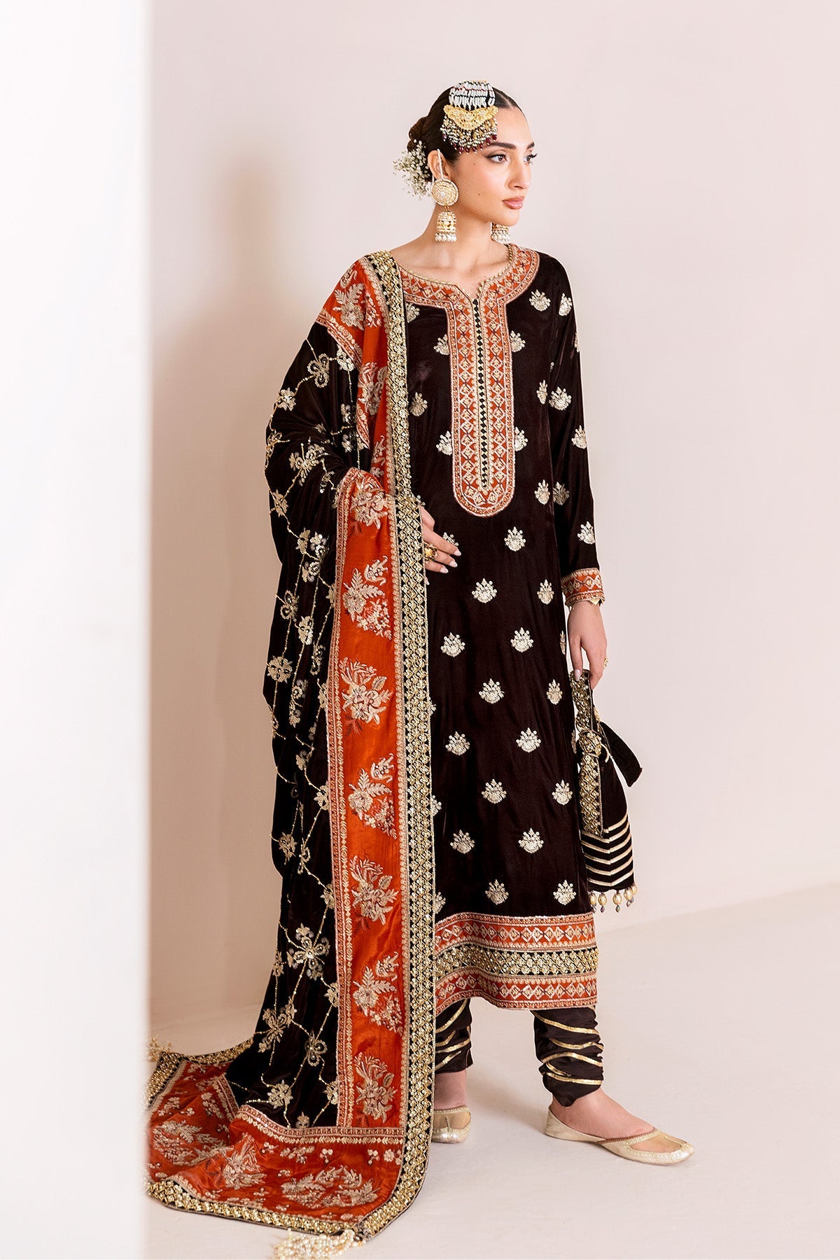 Sabaat – authentic Pakistani dress from the Makhmal Luxury Velvet Edit collection for women in the UK