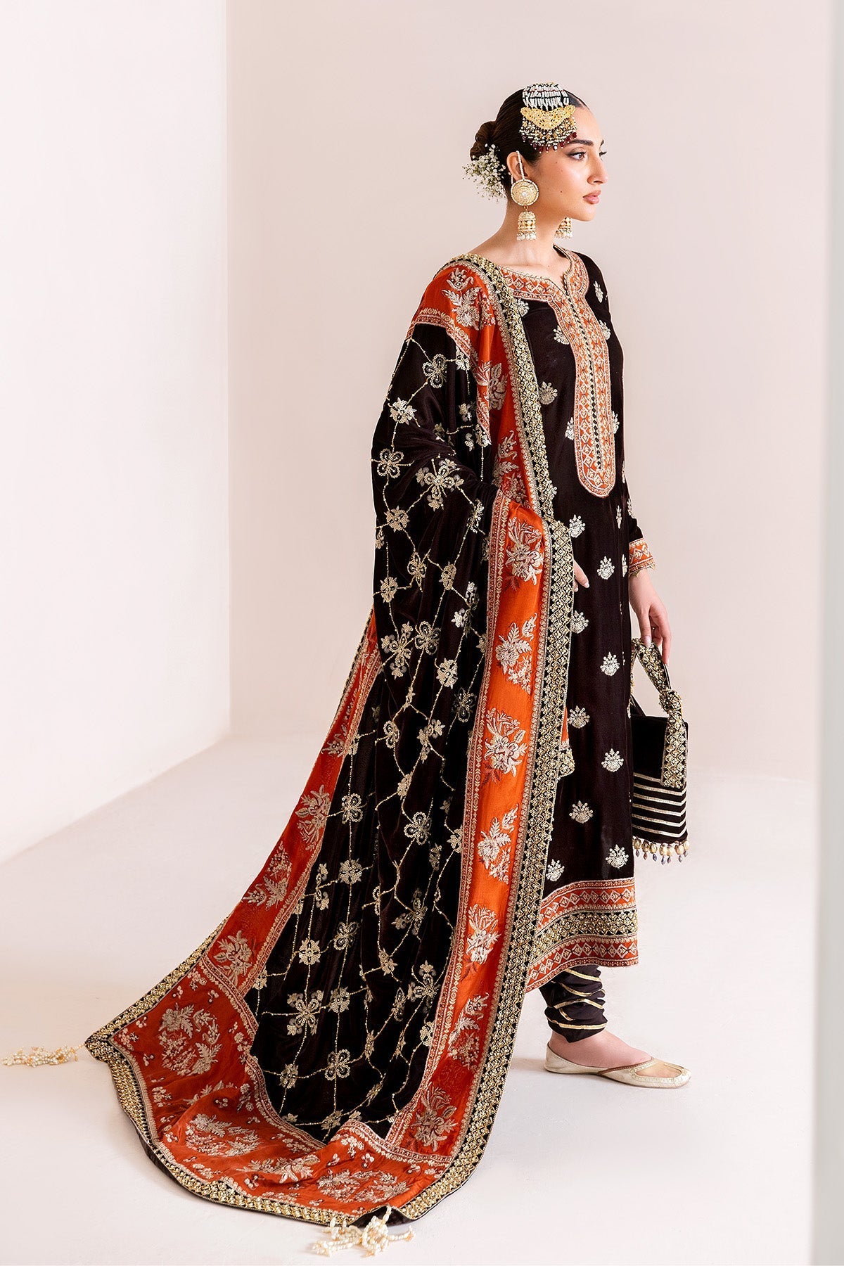 Sabaat – authentic Pakistani dress from the Makhmal Luxury Velvet Edit collection for women in the UK