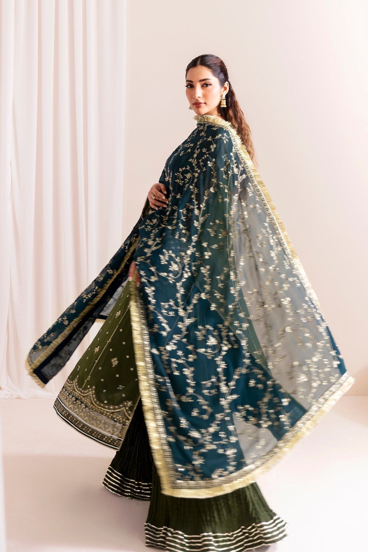 MAHVASH – authentic Pakistani dress from the Luxury Formals 25 collection for women in the UK