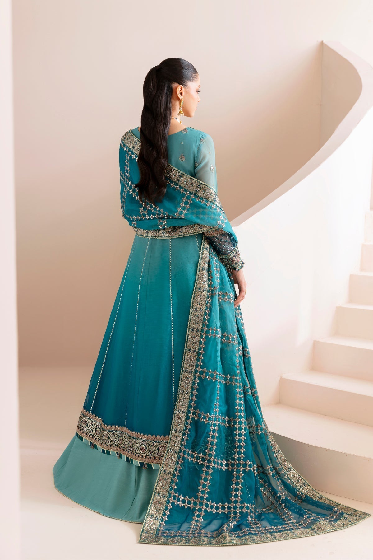 HAVENA – authentic Pakistani dress from the Luxury Formals 25 collection for women in the UK
