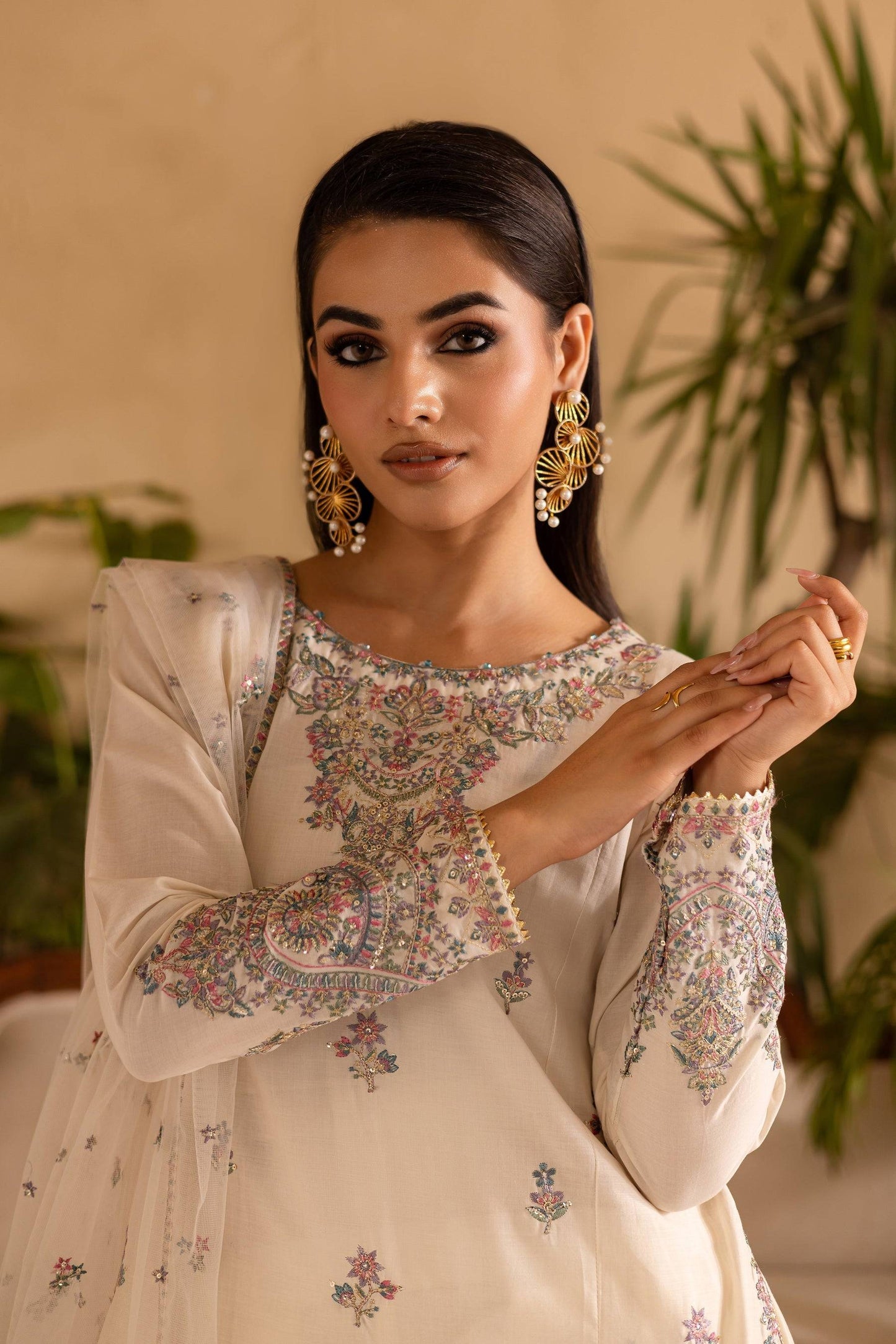 Batik | Nyra Embroidered Summer Solids | White Dove by Maria Faisal - Registered Vendor of : Batik - type : Ladies Clothes - 100% original wedding dresses