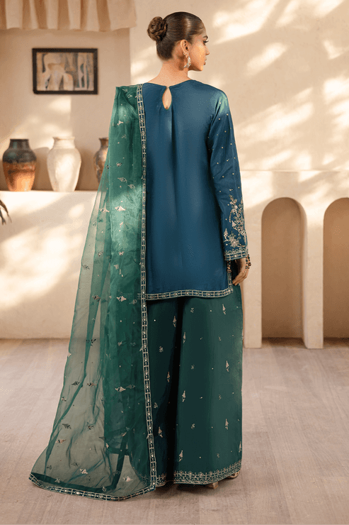 Emaan Adeel | Noore Festive Formals | LAVEEN by Maria Faisal - Registered Vendor of : Emaan Adeel - type : Ladies Clothes - 100% original wedding dresses
