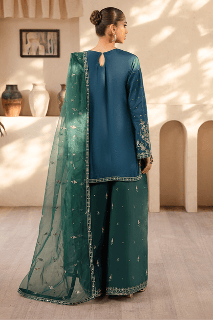 Emaan Adeel | Noore Festive Formals | LAVEEN by Maria Faisal - Registered Vendor of : Emaan Adeel - type : Ladies Clothes - 100% original wedding dresses