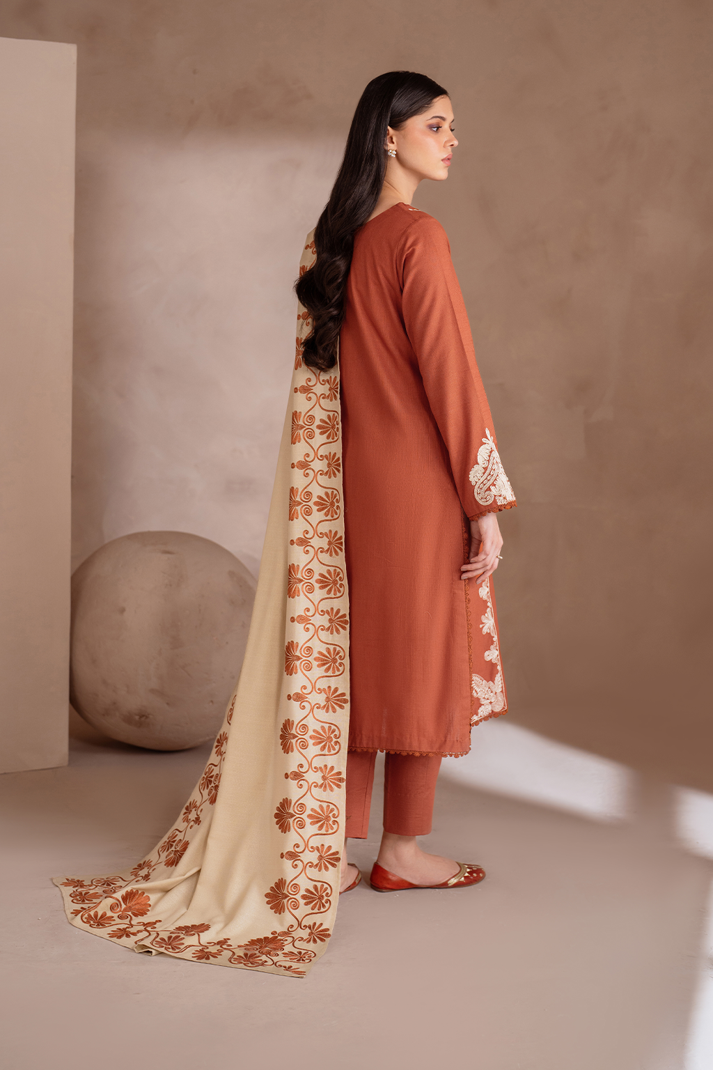 Iznik | Exclusive Winter | UE-368 - Ladies Clothes - Maria Faisal