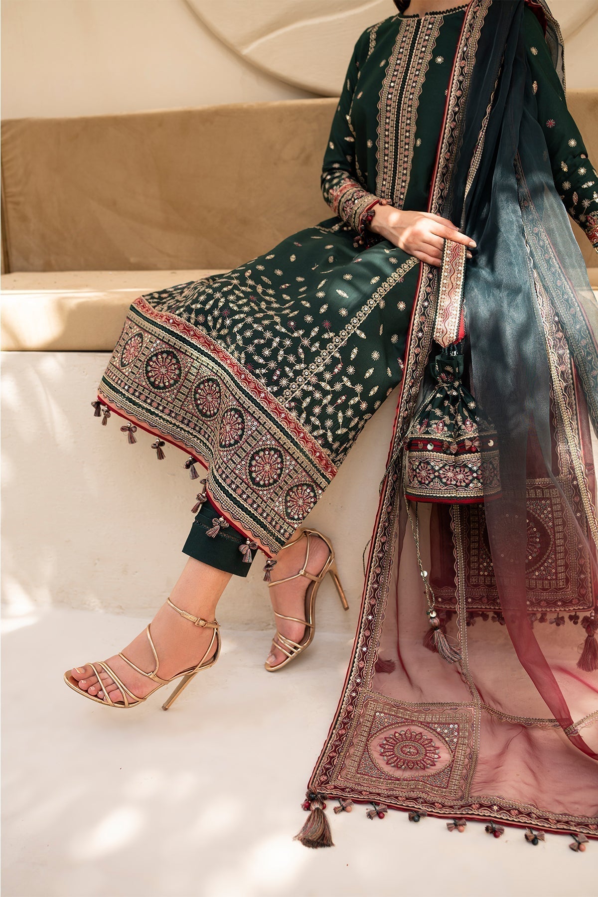Jazmin | Irish Lawn SS 24 | D9 - Maria Faisal. 