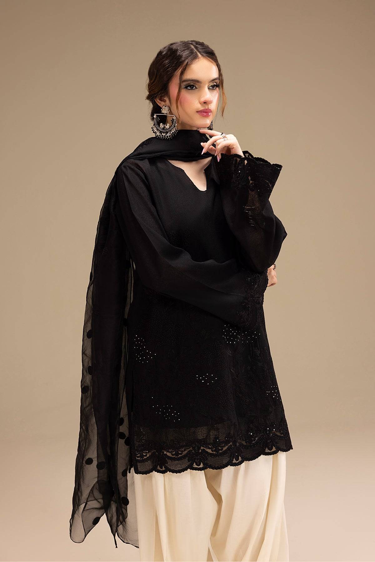 Erum Khan | Lillia Summer Edit | Night Petal by Maria Faisal - Registered Vendor of : Erum Khan - type : Ladies Clothes - 100% original wedding dresses