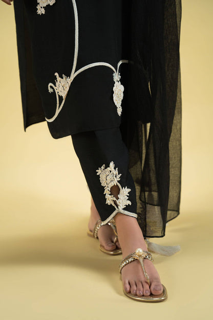 Ammara Khan | Sia 25 | D-11-B by Maria Faisal - Registered Vendor of : Ammara Khan - type : Ladies Clothes - 100% original wedding dresses