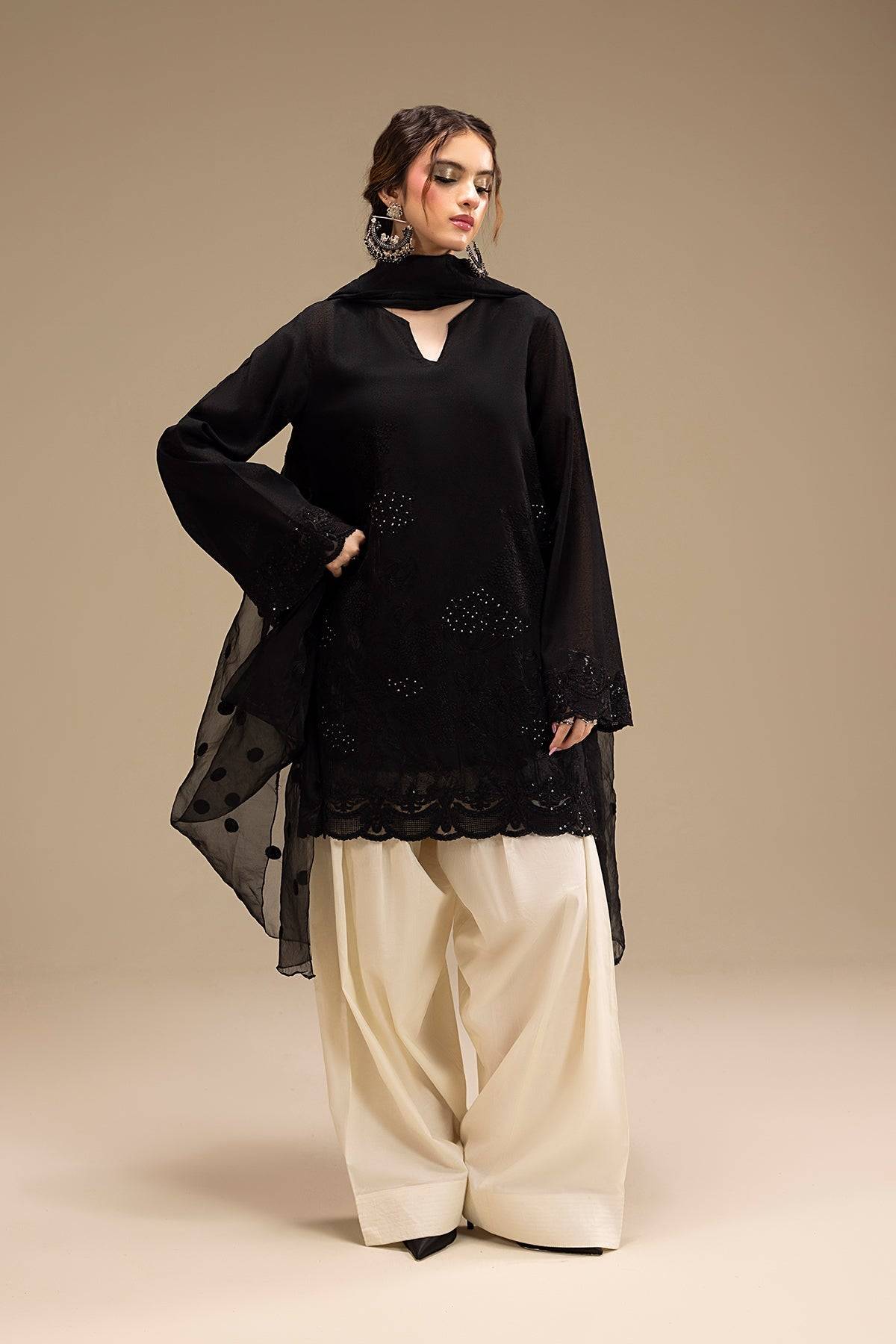 Erum Khan | Lillia Summer Edit | Night Petal by Maria Faisal - Registered Vendor of : Erum Khan - type : Ladies Clothes - 100% original wedding dresses
