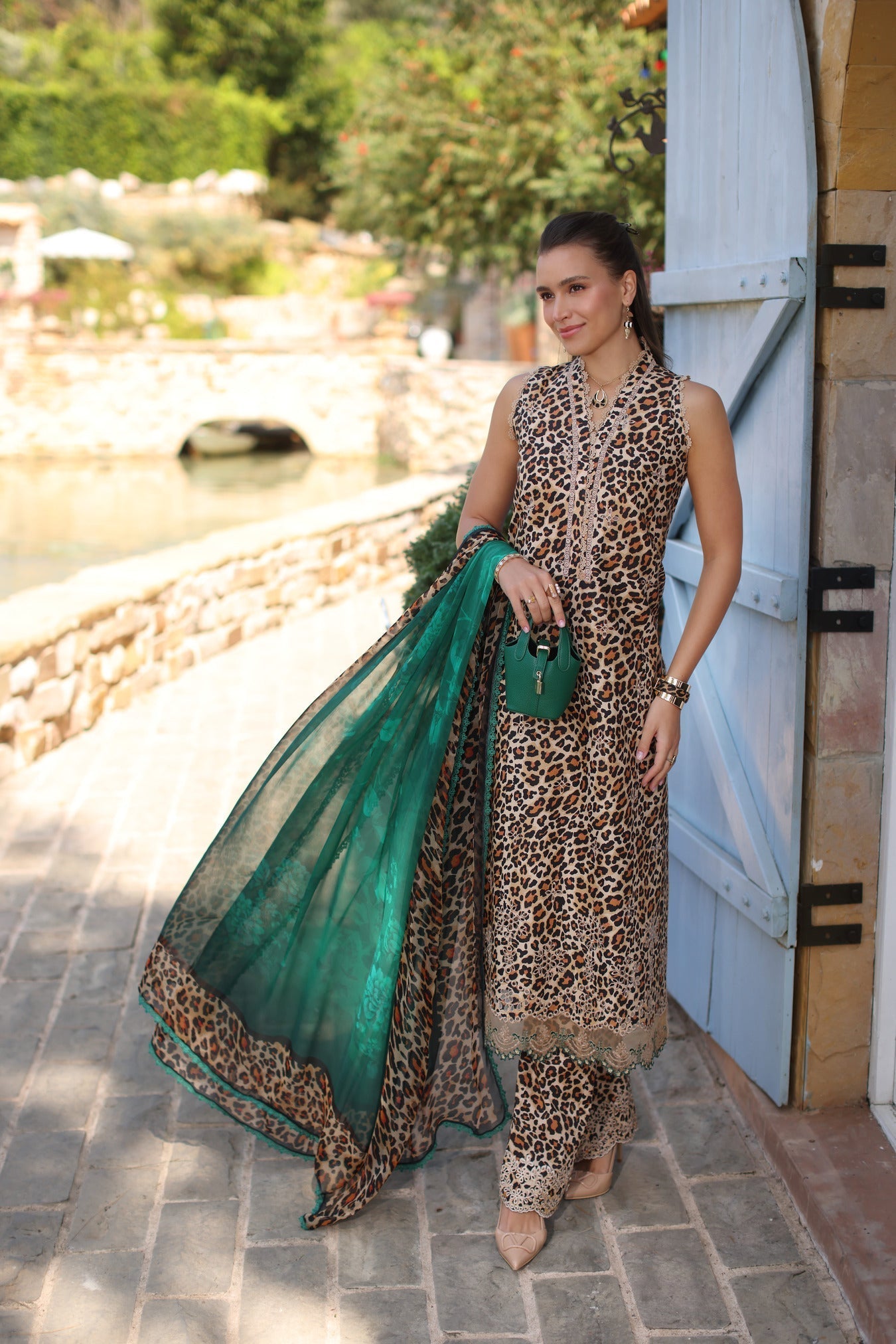 Noor by Saadia Asad | Luxe Chikankari 25 | D2-A by Maria Faisal - Registered Vendor of : Noor by Saadia Asad - type : Ladies Clothes - 100% original wedding dresses