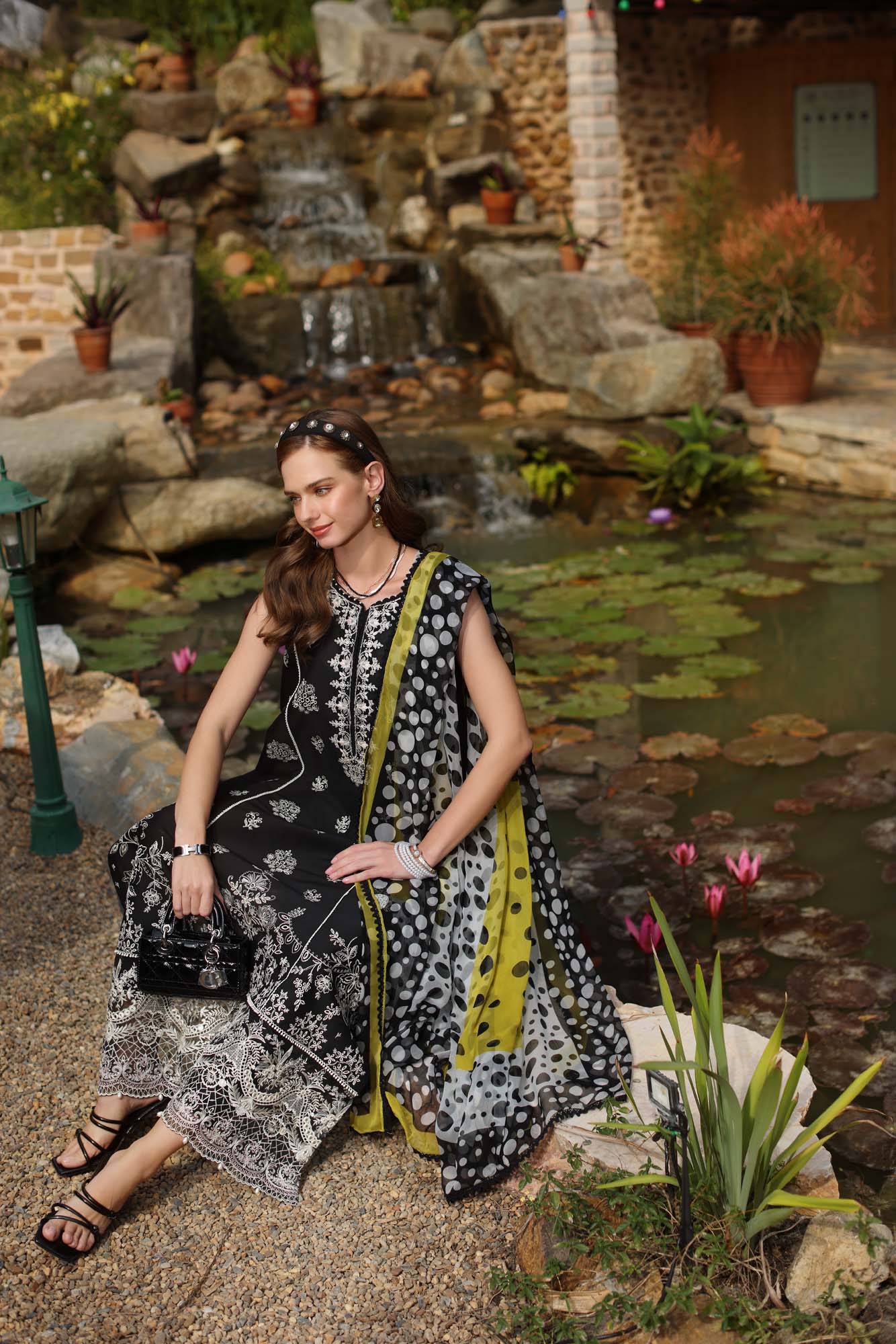 Noor by Saadia Asad | Luxe Chikankari 25 | D3-B by Maria Faisal - Registered Vendor of : Noor by Saadia Asad - type : Ladies Clothes - 100% original wedding dresses