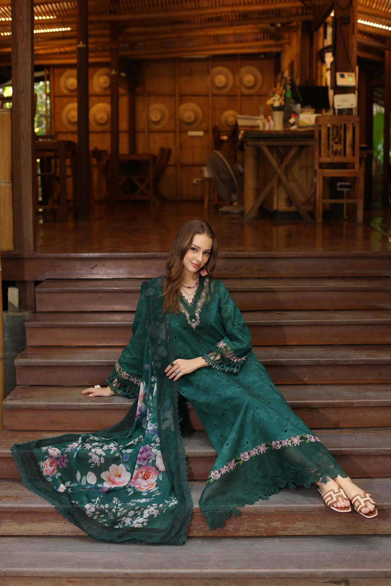 Noor by Saadia Asad | Eid Luxe Printedkari | D9-B by Maria Faisal - Registered Vendor of : Noor by Saadia Asad - type : Ladies Clothes - 100% original wedding dresses