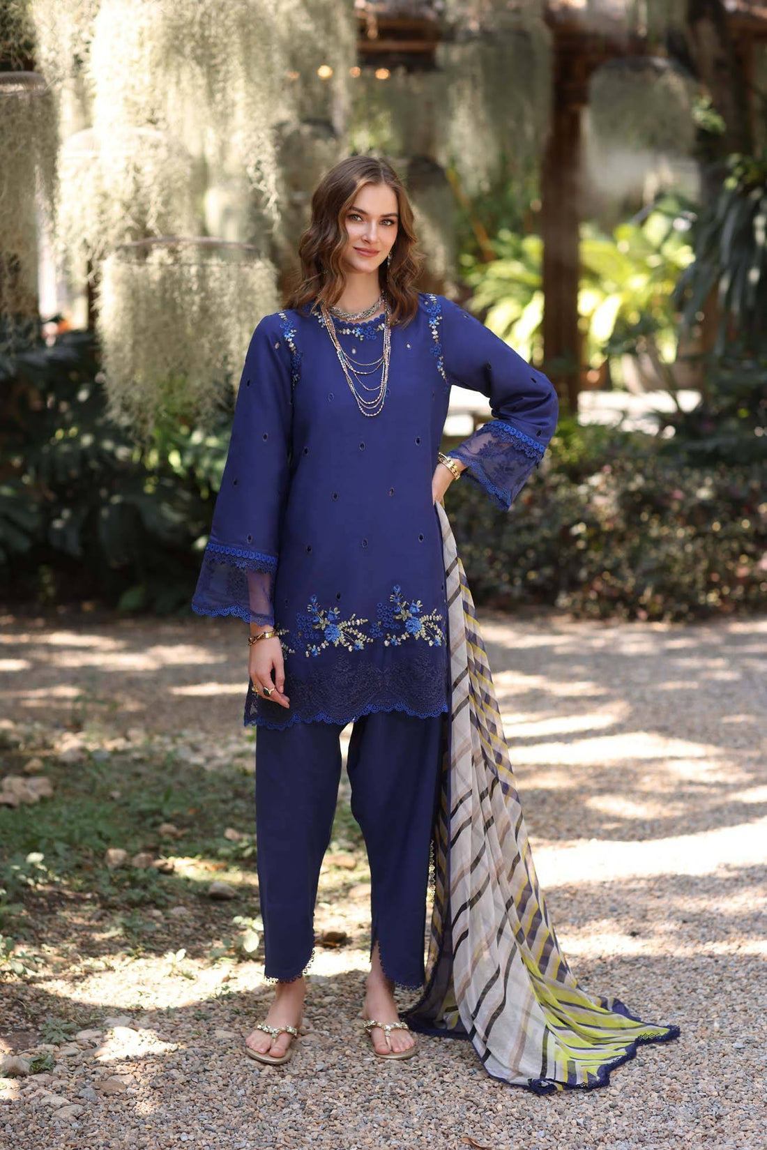 Noor by Saadia Asad | Eid Luxe Printedkari | D3-A by Maria Faisal - Registered Vendor of : Noor by Saadia Asad - type : Ladies Clothes - 100% original wedding dresses
