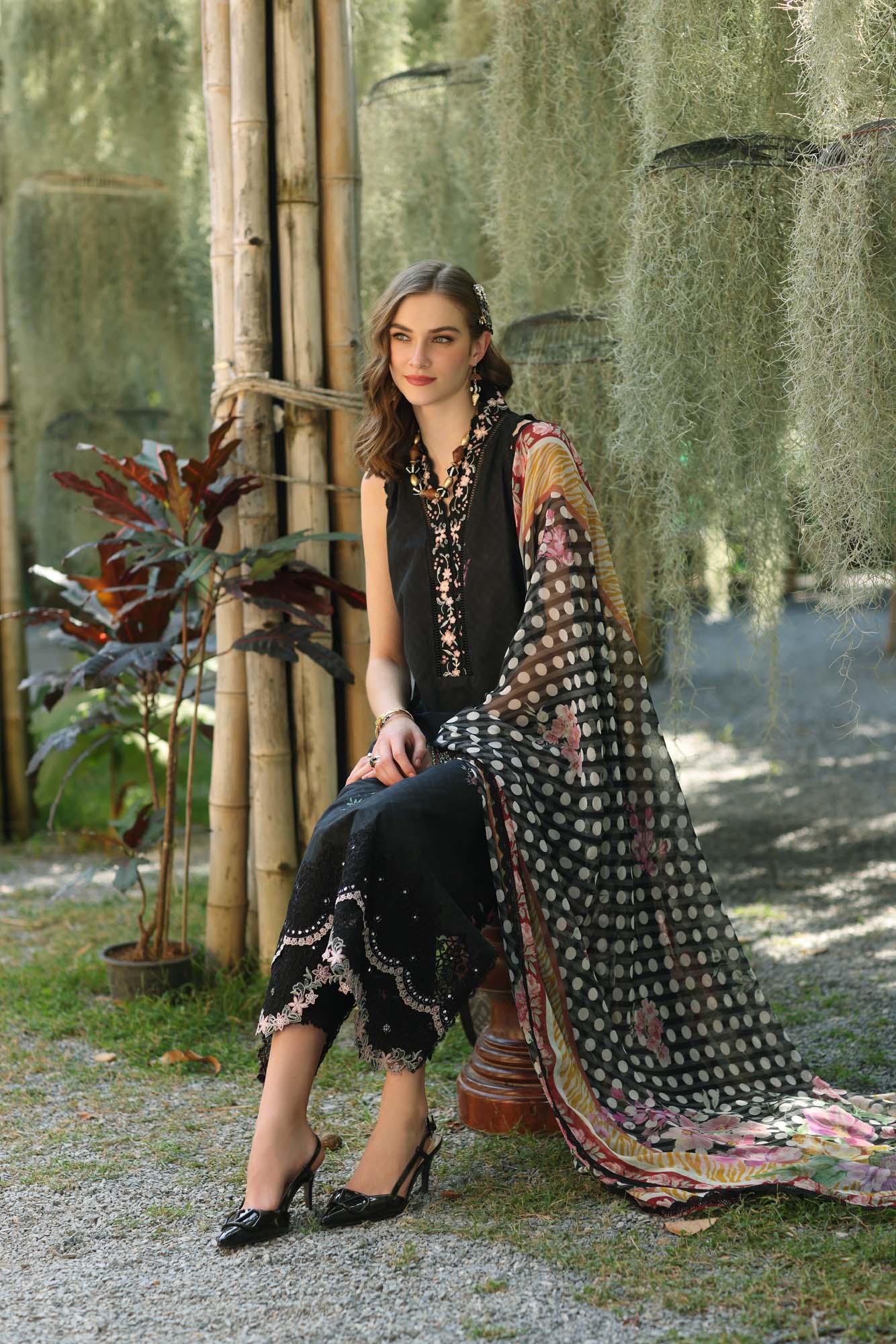Noor by Saadia Asad | Eid Luxe Printedkari | D10-B by Maria Faisal - Registered Vendor of : Noor by Saadia Asad - type : Ladies Clothes - 100% original wedding dresses